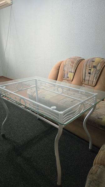 Стол IKEA обеденный