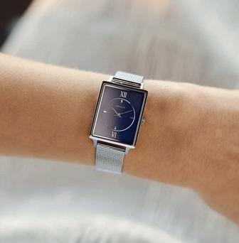 Продам часы женские наручные