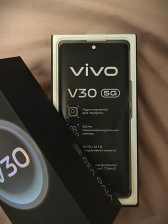 Продам Vivo V30 12/256 гб