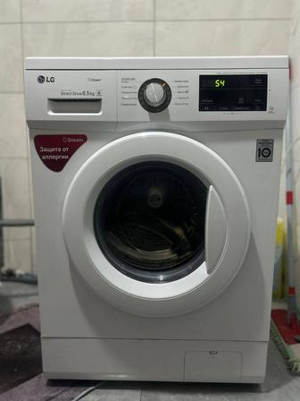 Стиральная машина LG в отличном состоянии