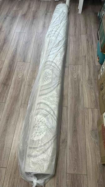 Продам б/у ковер