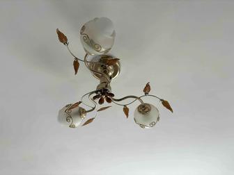 Продам люстру