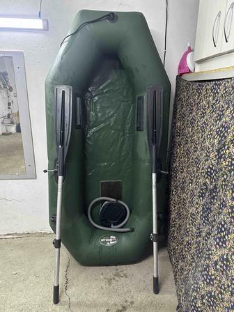 Продам лодку аква