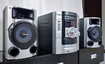 Продам мощный японский музыкальный центр SONY, колонка