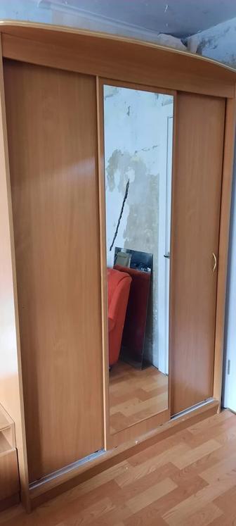 Продам шкаф-купе б/у