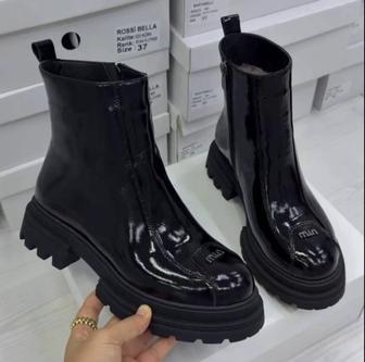 Продам зимние сапожки