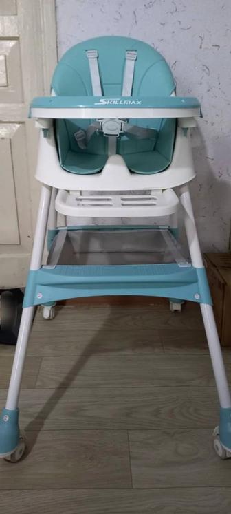 Детский стульчик для кормления