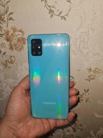 Телефон Samsung galaxy A51