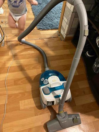 Продам пылесос б/у