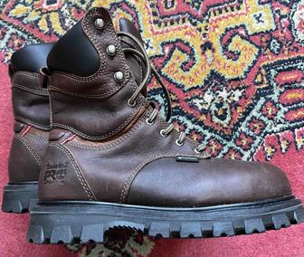 Продается спец.обувь