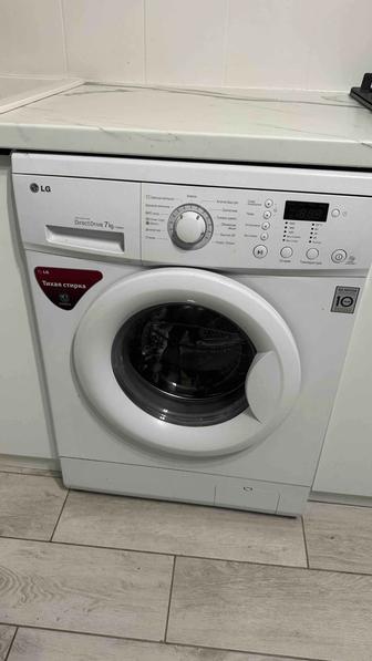 Продам стиральную машину LG