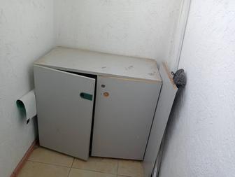 Продам шкаф маленький для балкона
