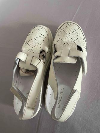 Босоножки женские