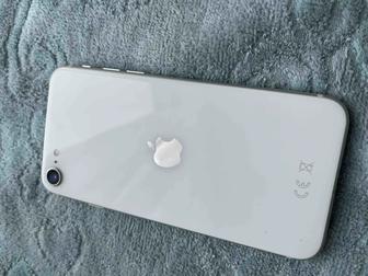 Айфон SE 2020 белый