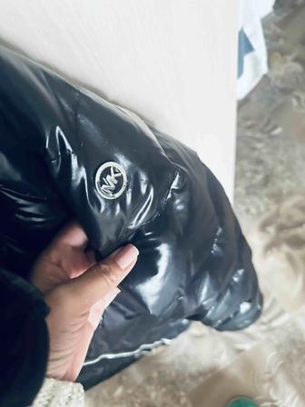 Продам куртку Майкл Корс