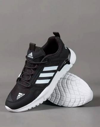 Новые кроссовки Adidas