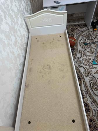 Кровать 90/190 , самовывоз бесплатно