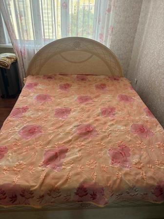 Кровать