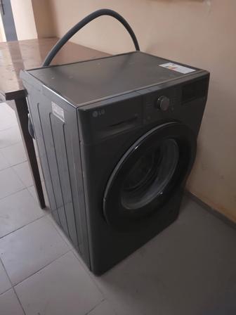 Продам стиральную машинку новая пользовался месяц 90 тысяч