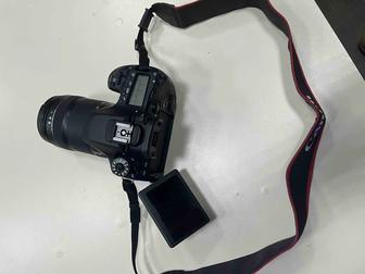 Зеркальный фотоаппарат СРОЧНО