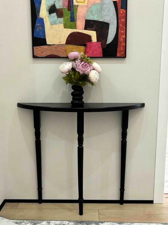 Консольный стол
