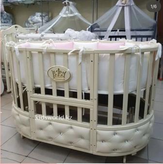 Продаю манеж (очень красивый)