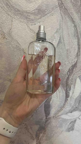 Продам духи LOccitane Fleur de Cerisier (Cherry Blossom)