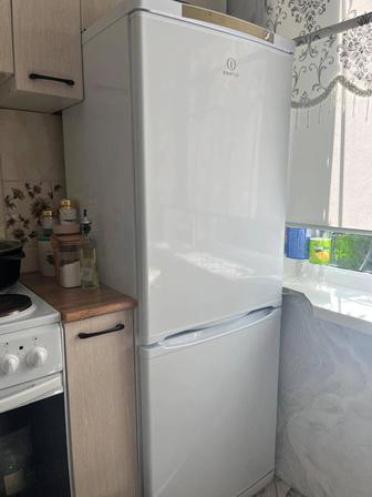 Продается холодильник б/у рабочем состоянии