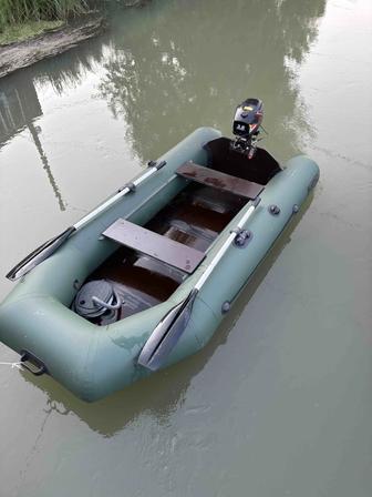 Продам лодку с мотором в хорошем состоянии длина лодки 2.8м мотор ханкай 36