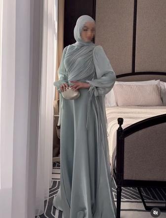 Продам нарядное длинное платье