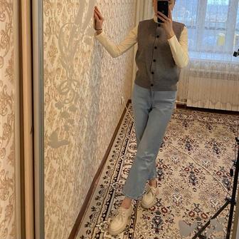 продаю стильные жилеты и водолазки