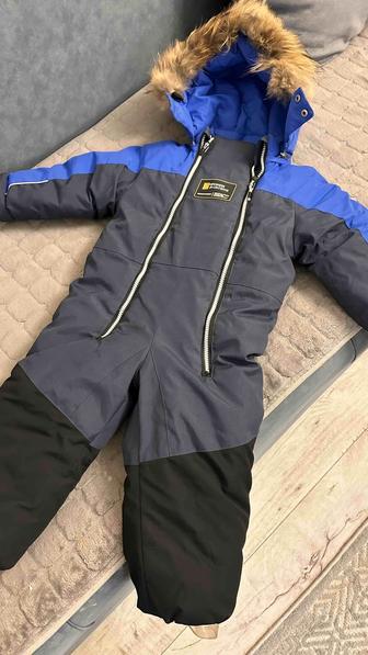 Продам детский зимний комбинезон на 1-2 года