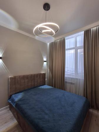 Продам 2х спальную кровать с матрасом