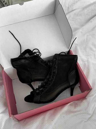 Хиллс для танцев