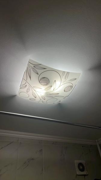 Продам люстру