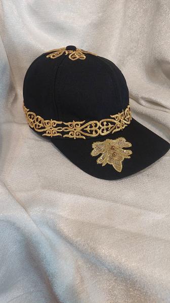 Бейсболки ручной отделки