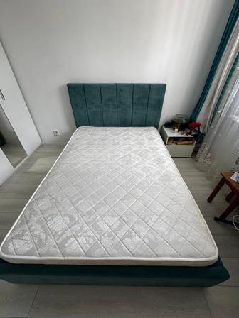 Продам двухспальную кровать
