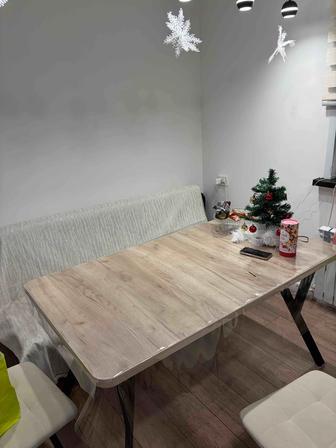 Стол для кухни/ столовой