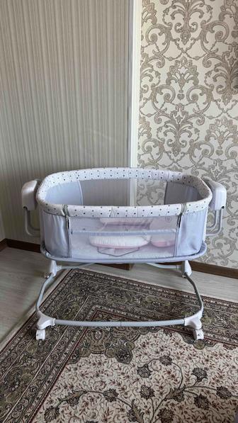 Продам приставную кроватку