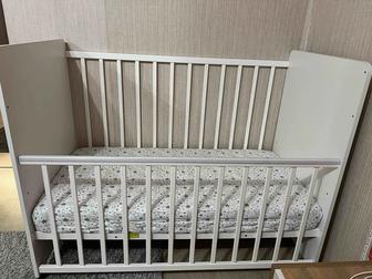 Продам детскую кроватку с ортопедическим матрасом.