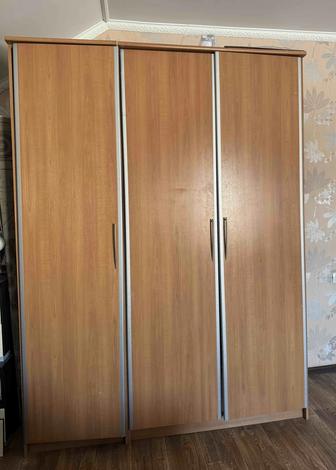 Шкаф 3 дверный