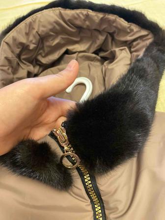 Продается зимний пуховик