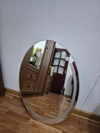 Зеркало настенное