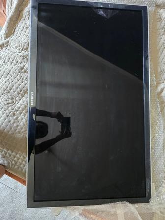 Продам телевизор Samsung UE40D5000