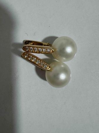 Продам золотые серьги