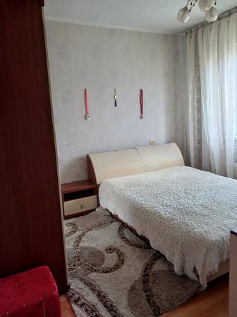 Продам б.у спальный гарнитур
