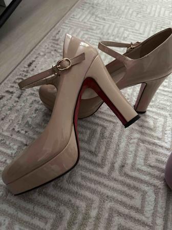 Красивая туфелька для Ваших ног. Адрес Майкудук16 Мур 20 дом