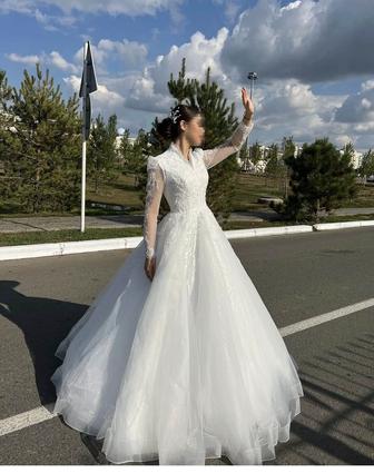 Продаю свадебные платья