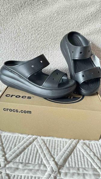 Продаю женские Crocs