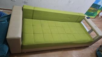 Продам диван с полками